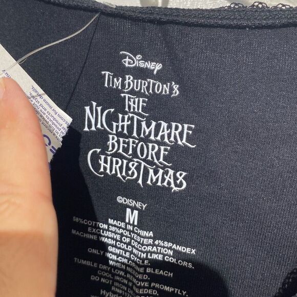 Disney Women's Black Nightmare Before Christmas Long Sleeve T-Shirt Medium NWT - Picture 5 of 8